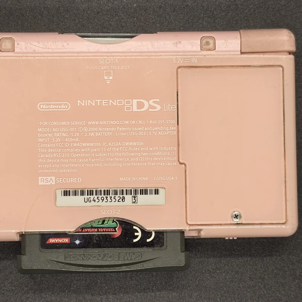 Nintendo DS Lite Metallic Rose GBA W/ Charger stylus Lego Batman & TMNT 2 WORKS!